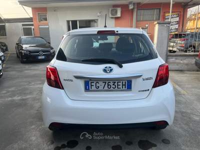 Toyota Yaris Yaris 1.5 Hybrid 73 cv Bianco usata Sassano