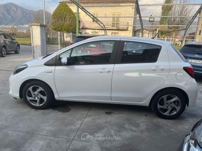 Toyota Yaris Yaris 1.5 Hybrid 73 cv Bianco usata Sassano