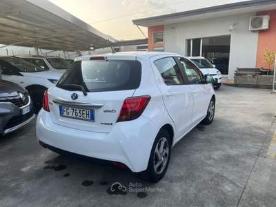 Toyota Yaris Yaris 1.5 Hybrid 73 cv Bianco usata Sassano