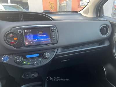 Toyota Yaris Yaris 1.5 Hybrid 73 cv Bianco usata Sassano