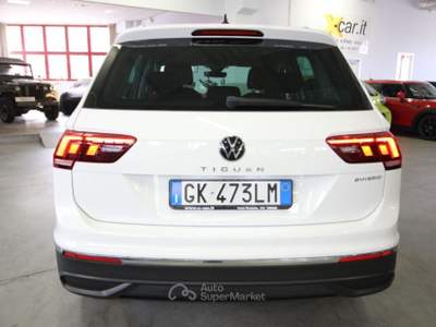 Volkswagen Tiguan 1.4 TSI eHYBRID DSG Life Bianco usata Torino