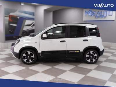 Fiat Panda Pandina Cross 1.0 Firefly Hybrid S&amp;S 70CV Bianco usata Latina