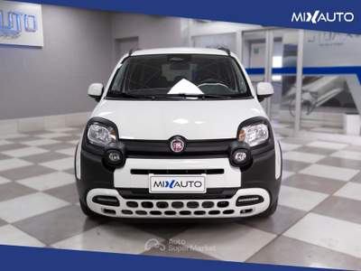 Fiat Panda Pandina Cross 1.0 Firefly Hybrid S&amp;S 70CV Bianco usata Latina
