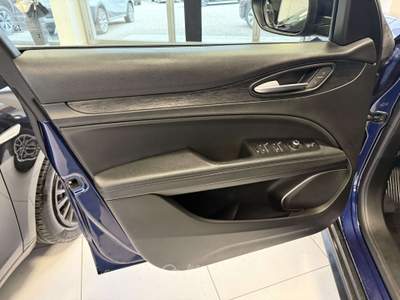 Alfa Romeo Stelvio Stelvio 2020 2.2 t Business rwd 160cv auto Blu/Azzurro usata Gualdo Tadino