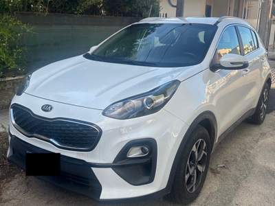 Kia Sportage Tecnologia ibrida, comfort e design sportivo Bianco usata Nardò