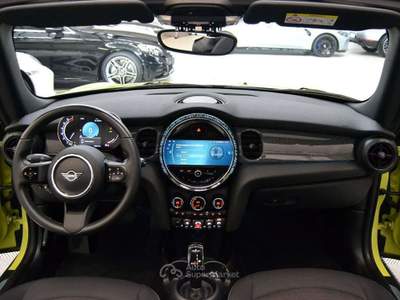 MINI Cooper 1.5 Cooper Essential Auto Unico Proprietario ** Giallo usata Monza