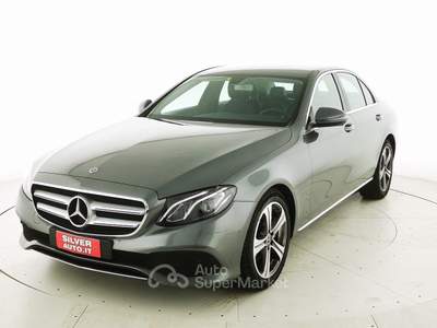 Mercedes-Benz Classe E d 4Matic Auto Business Sport Grigio usata Crema