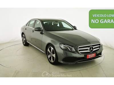 Mercedes-Benz Classe E d 4Matic Auto Business Sport Grigio usata Crema
