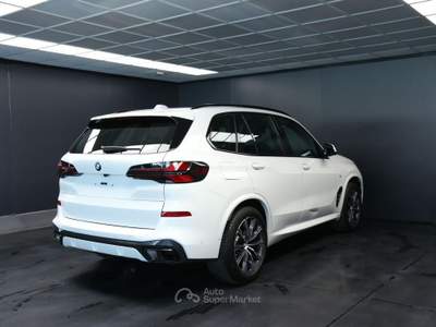 BMW X5 30d 3.0 48V 298CV xDrive Msport Pro Bianco usata Arsiè