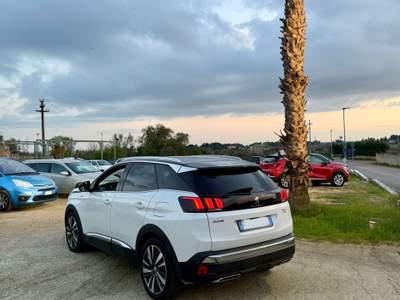 Peugeot 3008 SUV moderno, economico e super accessoriato Bianco usata Nardò