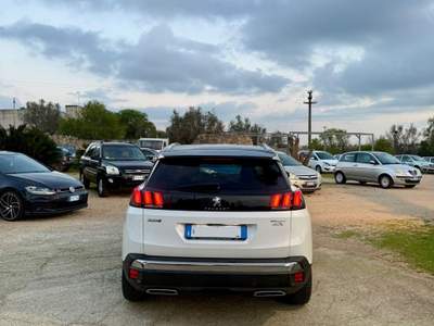 Peugeot 3008 SUV moderno, economico e super accessoriato Bianco usata Nardò