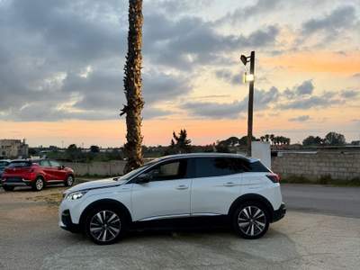 Peugeot 3008 SUV moderno, economico e super accessoriato Bianco usata Nardò