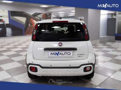 Fiat Panda Pandina Cross 1.0 Firefly Hybrid S&amp;S 70CV Bianco usata Latina