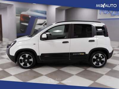 Fiat Panda Pandina Cross 1.0 Firefly Hybrid S&amp;S 70CV Bianco usata Latina