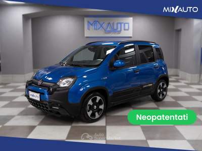 Fiat Panda Pandina Cross 1.0 Firefly Hybrid S&amp;S 70CV Blu/Azzurro usata Latina