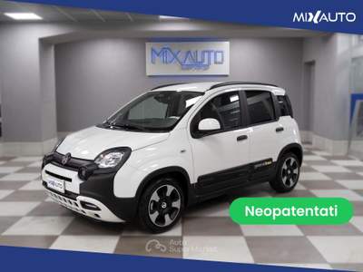 Fiat Panda Pandina Cross 1.0 Firefly Hybrid S&amp;S 70CV Bianco usata Latina