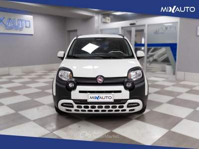 Fiat Panda Pandina Cross 1.0 Firefly Hybrid S&amp;S 70CV Bianco usata Latina