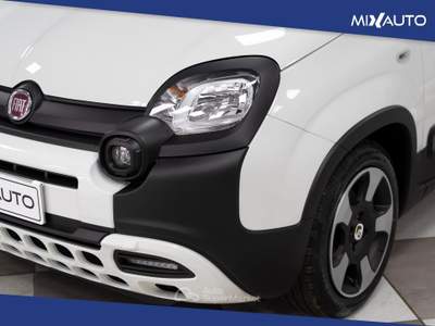 Fiat Panda Pandina Cross 1.0 Firefly Hybrid S&amp;S 70CV Bianco usata Latina