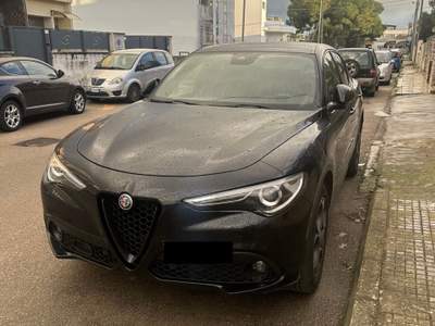 Alfa Romeo Stelvio Eleganza italiana e prestazioni da vera Alfa Nero usata Nardò