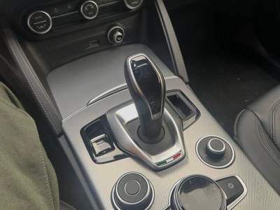 Alfa Romeo Stelvio Eleganza italiana e prestazioni da vera Alfa Nero usata Nardò