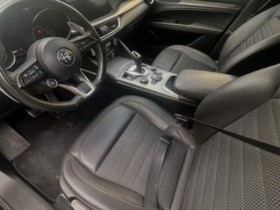 Alfa Romeo Stelvio Eleganza italiana e prestazioni da vera Alfa Nero usata Nardò