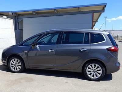 Opel Zafira Tanto spazio e comfort per ogni viaggio Grigio usata Nardò