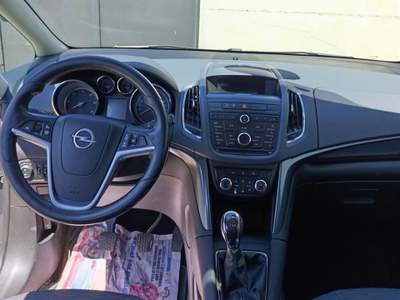 Opel Zafira Tanto spazio e comfort per ogni viaggio Grigio usata Nardò