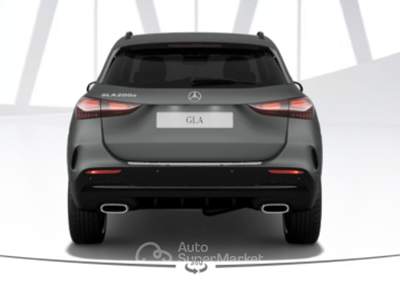 Mercedes-Benz GLA D AMG Line+Tetto+Multibeam+Night Pack Rosso usata Pozzuoli