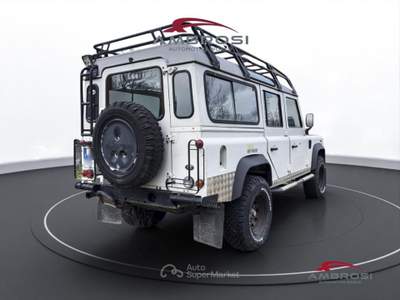 Land Rover Defender 110 2.5 Td5 cat Station Wagon SE - AUTOCARRO N1 Bianco usata Corciano