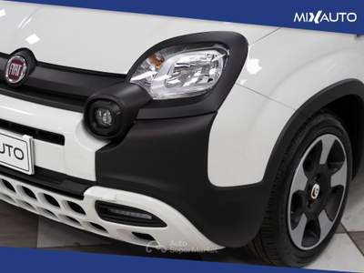 Fiat Panda Pandina Cross 1.0 Firefly Hybrid S&amp;S 70CV Bianco usata Latina