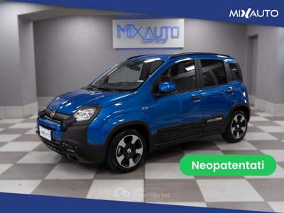 Fiat Panda Pandina Cross 1.0 Firefly Hybrid S&amp;S 70CV Blu/Azzurro usata Latina