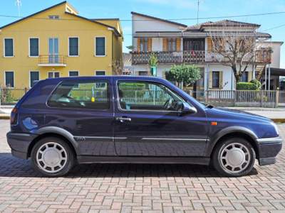 Volkswagen Golf 2.0 8V 3 porte GTI-CONSERVATO-ASI- Blu/Azzurro usata Saonara