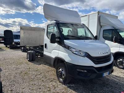 Iveco Daily 35C16 2.3 TELAIO CON SPONDA Bianco usata Gemona del Friuli