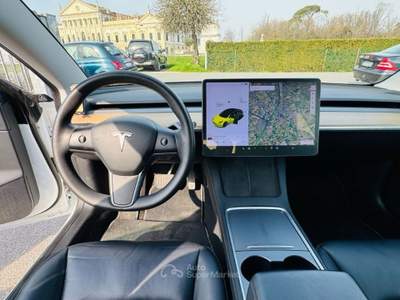 Tesla Model 3 Long Range Dual Motor AWD Bianco usata Stra