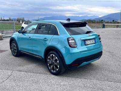 Fiat 600 Hybrid 100 CV DCT MHEV La Prima / Azzurro Marino Blu/Azzurro usata Pieve di Soligo