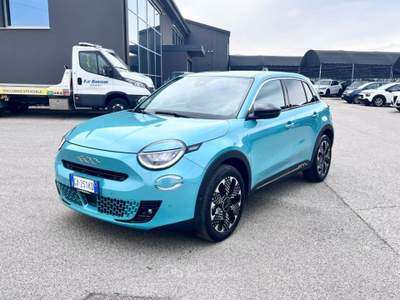 Fiat 600 Hybrid 100 CV DCT MHEV La Prima / Azzurro Marino Blu/Azzurro usata Pieve di Soligo