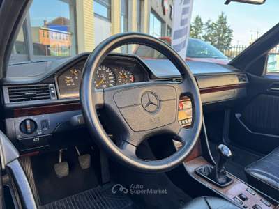 Mercedes-Benz Classe E ISCRITTA ASI Argento usata Torino