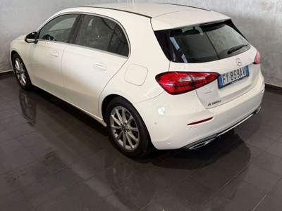 Mercedes-Benz Classe A A 180 NEOPATENTATI APPLE CAR PLAY Bianco usata Cornaredo