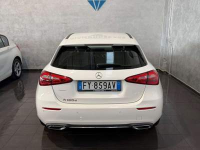 Mercedes-Benz Classe A A 180 NEOPATENTATI APPLE CAR PLAY Bianco usata Cornaredo