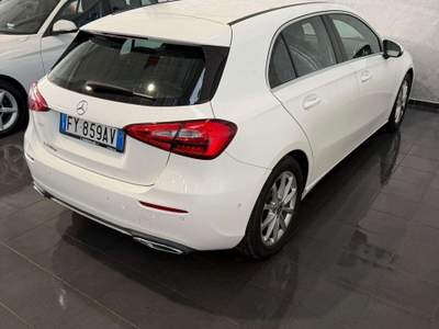Mercedes-Benz Classe A A 180 NEOPATENTATI APPLE CAR PLAY Bianco usata Cornaredo