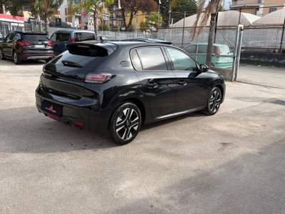 Peugeot 208 208 PureTech 100 Stop&Start 5 porte Allure Nero usata Cercola