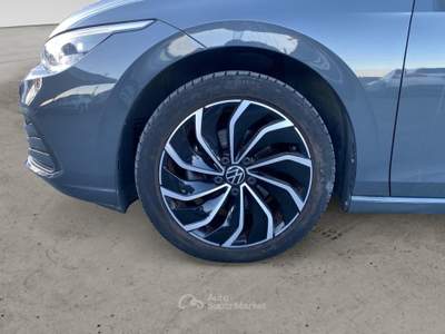 Volkswagen Golf 1.0 eTSI EVO DSG Variant Life Grigio usata Lerici