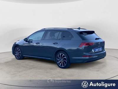Volkswagen Golf 1.0 eTSI EVO DSG Variant Life Grigio usata Lerici