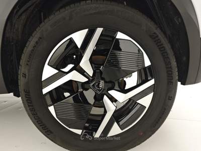 Peugeot 2008 Hybrid 145 e-DCS6 Allure Bianco usata Capua