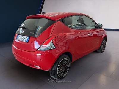 Lancia Ypsilon III 2021 1.0 firefly hybrid Gold s&s 70cv Rosso usata Torino