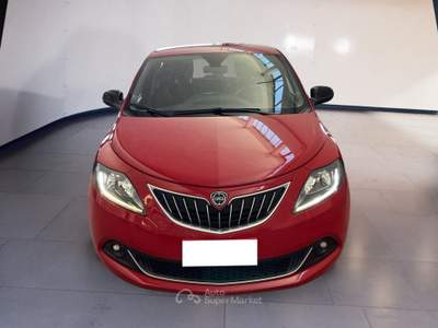 Lancia Ypsilon III 2021 1.0 firefly hybrid Gold s&s 70cv Rosso usata Torino