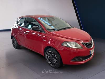 Lancia Ypsilon III 2021 1.0 firefly hybrid Gold s&s 70cv Rosso usata Torino