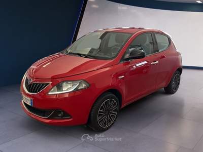 Lancia Ypsilon III 2021 1.0 firefly hybrid Gold s&s 70cv Rosso usata Torino