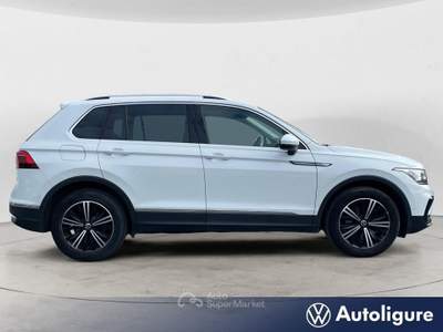Volkswagen Tiguan 1.5 TSI 150 CV DSG ACT Elegance Bianco usata Lerici