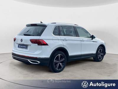 Volkswagen Tiguan 1.5 TSI 150 CV DSG ACT Elegance Bianco usata Lerici